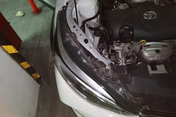 Used Toyota YARiS L Zhi Xuan 2022 X-Trail 1.5L CVT Prestige Edition Right Front Headlight