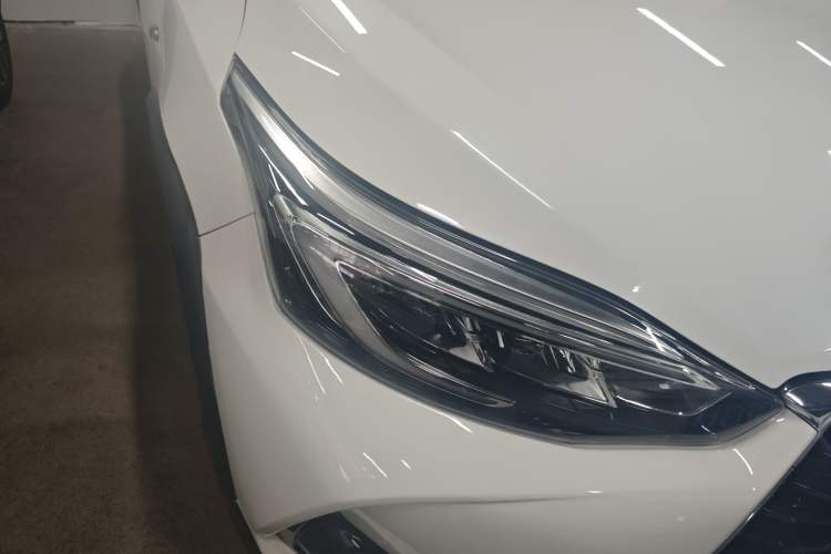 Used Toyota YARiS L Zhi Xuan 2022 X-Trail 1.5L CVT Luxury PLUS Edition Right Front Headlight