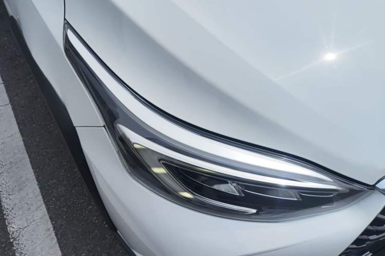 Used Toyota YARiS L Zhi Xuan 2022 X-Trail 1.5L CVT Luxury PLUS Edition Right Front Headlight