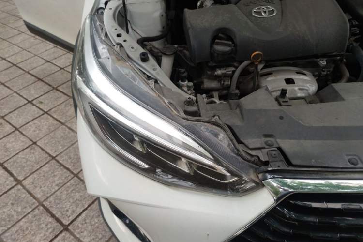 Used Toyota YARiS L Zhi Xuan 2022 X-Trail 1.5L CVT Luxury PLUS Edition Right Front Headlight