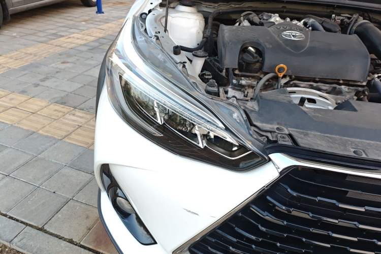 Used Toyota YARiS L Zhi Xuan 2022 X-Trail 1.5L CVT Luxury PLUS Edition Right Front Headlight