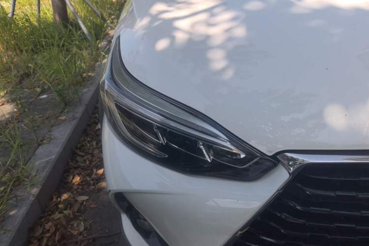 Used Toyota YARiS L Zhi Xuan 2022 X-Trail 1.5L CVT Luxury PLUS Edition Right Front Headlight