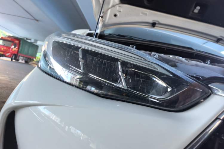Used Toyota YARiS L Zhi Xuan 2022 X-Trail 1.5L CVT Leading PLUS Edition Right Front Headlight