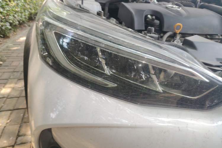 Used Toyota YARiS L Zhi Xuan 2022 X-Trail 1.5L CVT Luxury PLUS Edition Right Front Headlight