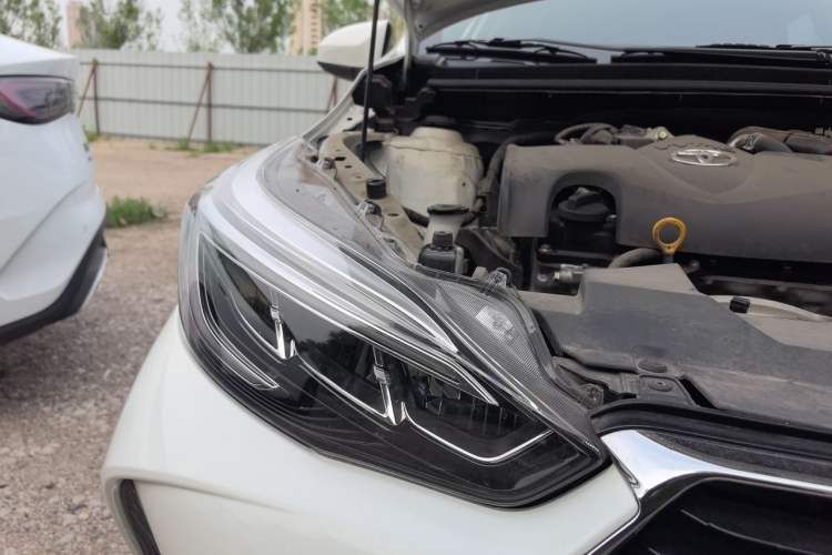Used Toyota YARiS L Zhi Xuan 2022 X-Trail 1.5L CVT Leading PLUS Edition Right Front Headlight