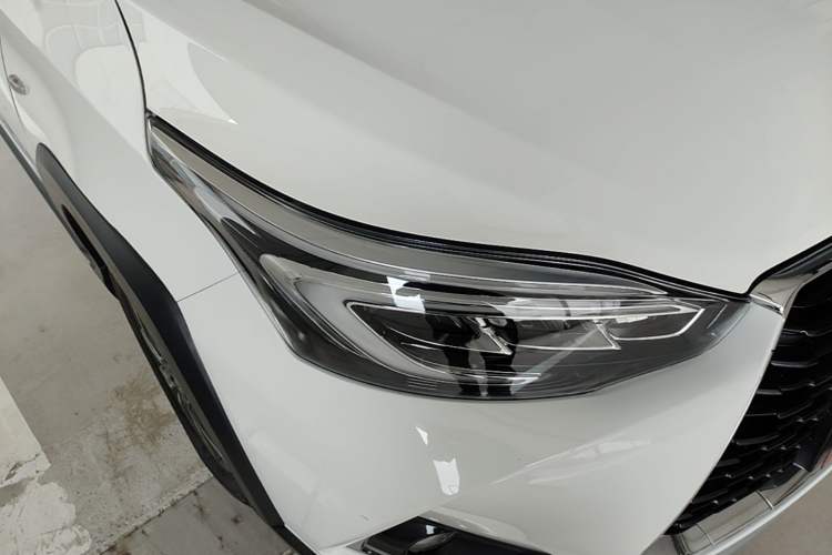 Used Toyota YARiS L Zhi Xuan 2022 X-Trail 1.5L CVT Luxury PLUS Edition Right Front Headlight