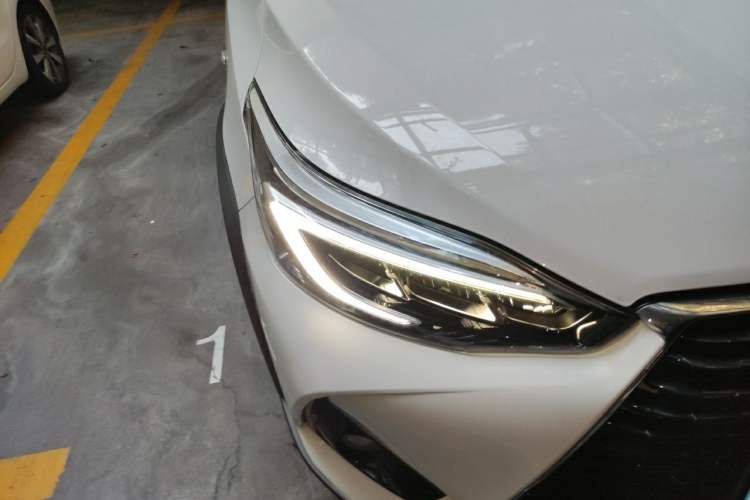 Used Toyota YARiS L Zhi Xuan 2022 X-Trail 1.5L CVT Luxury PLUS Edition Right Front Headlight