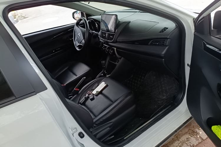 Used Toyota YARiS L Zhi Xuan 2022 X-Trail 1.5L CVT Luxury PLUS Edition Right Front Seat