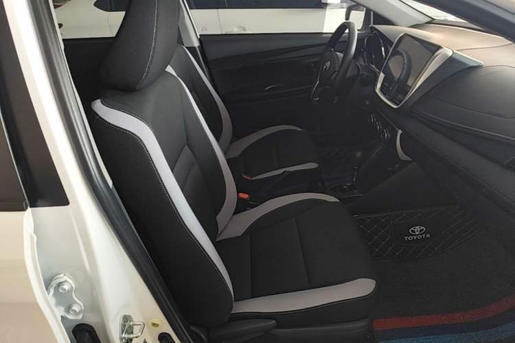 Used Toyota YARiS L Zhi Xuan 2022 X-Trail 1.5L CVT Leading PLUS Edition Right Front Seat