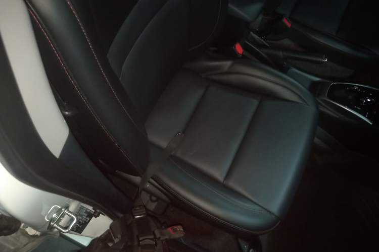 Used Toyota YARiS L Zhi Xuan 2022 X-Trail 1.5L CVT Luxury PLUS Edition Right Front Seat