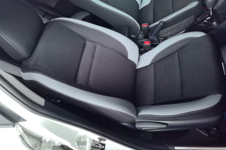 Used Toyota YARiS L Zhi Xuan 2022 X-Trail 1.5L CVT Leading PLUS Edition Right Front Seat