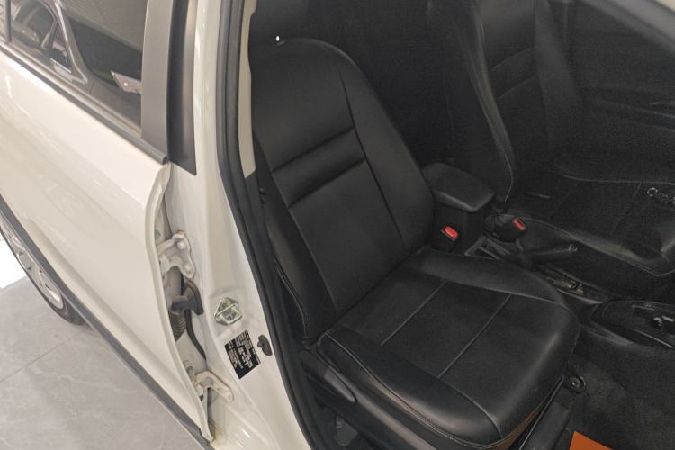 Used Toyota YARiS L Zhi Xuan 2022 X-Trail 1.5L CVT Leading PLUS Edition Right Front Seat