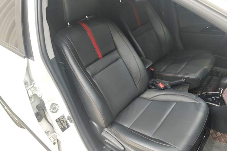 Used Toyota YARiS L Zhi Xuan 2022 X-Trail 1.5L CVT Luxury PLUS Edition Right Front Seat