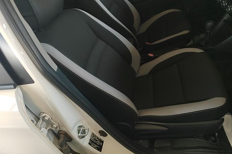 Used Toyota YARiS L Zhi Xuan 2022 X-Trail 1.5L CVT Leading PLUS Edition Right Front Seat