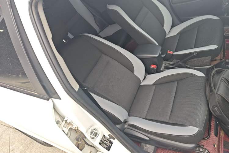 Used Toyota YARiS L Zhi Xuan 2022 1.5L CVT Leading PLUS Edition Right Front Seat