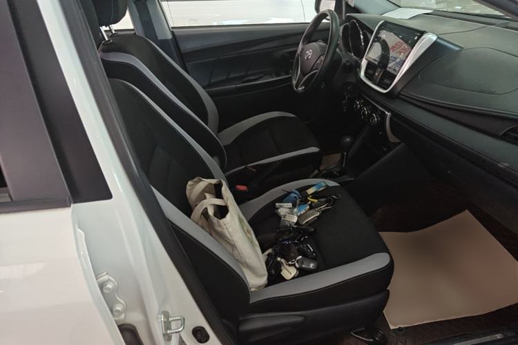 Used Toyota YARiS L Zhi Xuan 2022 X-Trail 1.5L CVT Leading PLUS Edition Right Front Seat