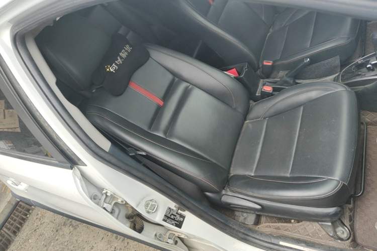 Used Toyota YARiS L Zhi Xuan 2022 X-Trail 1.5L CVT Luxury PLUS Edition Right Front Seat