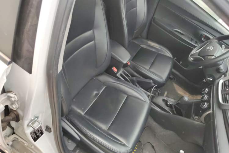 Used Toyota YARiS L Zhi Xuan 2022 X-Trail 1.5L CVT Leading PLUS Edition Right Front Seat