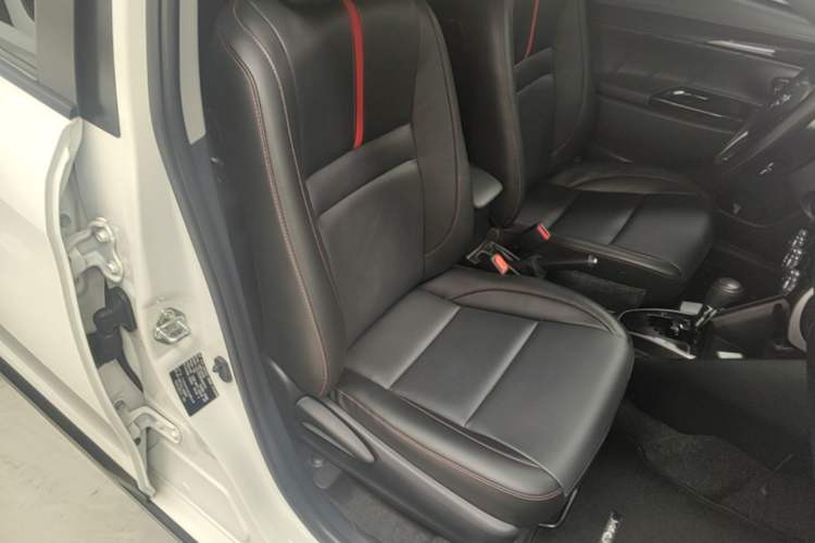 Used Toyota YARiS L Zhi Xuan 2022 X-Trail 1.5L CVT Luxury PLUS Edition Right Front Seat