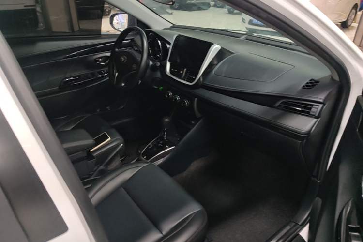Used Toyota YARiS L Zhi Xuan 2022 X-Trail 1.5L CVT Luxury PLUS Edition Right Front Seat