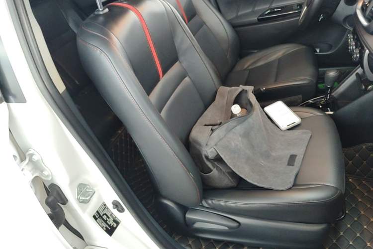 Used Toyota YARiS L Zhi Xuan 2022 X-Trail 1.5L CVT Luxury PLUS Edition Right Front Seat