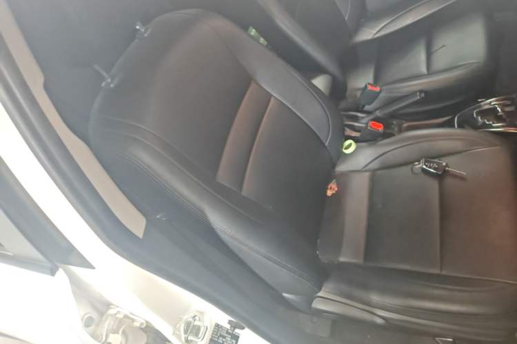 Used Toyota YARiS L Zhi Xuan 2022 X-Trail 1.5L CVT Leading PLUS Edition Right Front Seat