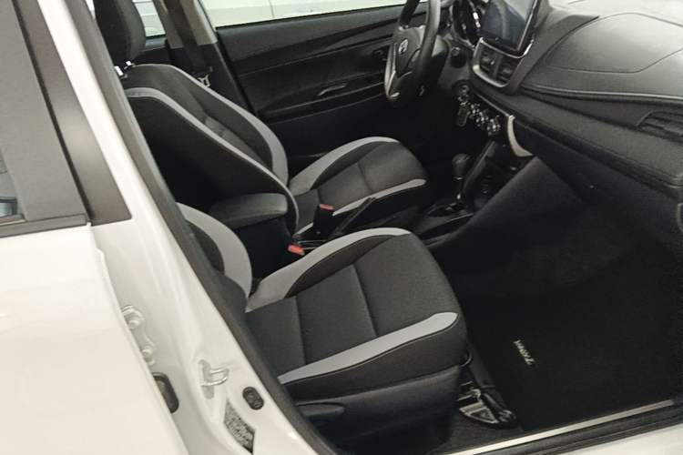 Used Toyota YARiS L Zhi Xuan 2022 1.5L CVT Leading PLUS Edition Right Front Seat