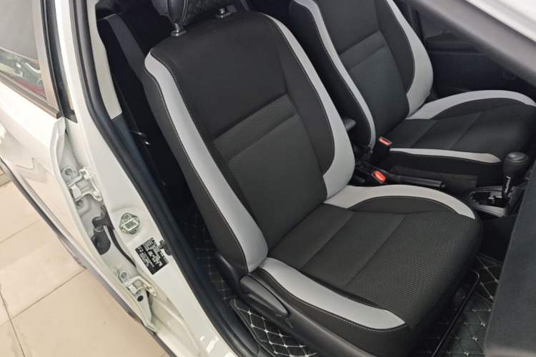 Used Toyota YARiS L Zhi Xuan 2022 X-Trail 1.5L CVT Leading PLUS Edition Right Front Seat