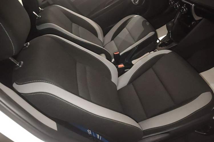 Used Toyota YARiS L Zhi Xuan 2022 1.5L CVT Leading PLUS Edition Right Front Seat