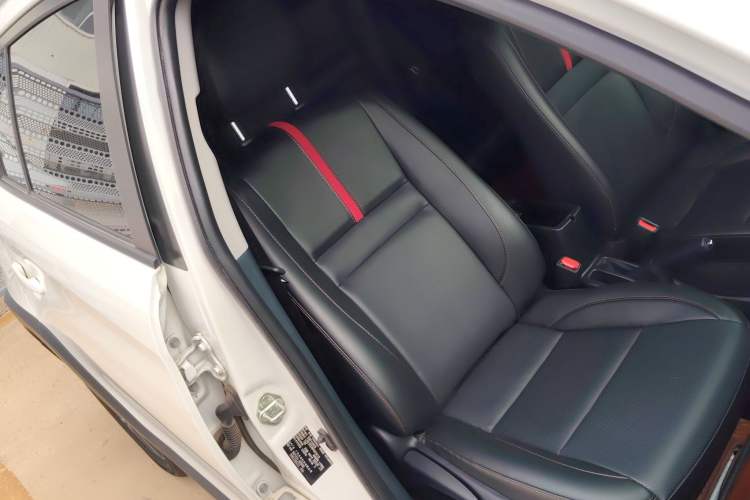 Used Toyota YARiS L Zhi Xuan 2022 X-Trail 1.5L CVT Luxury PLUS Edition Right Front Seat