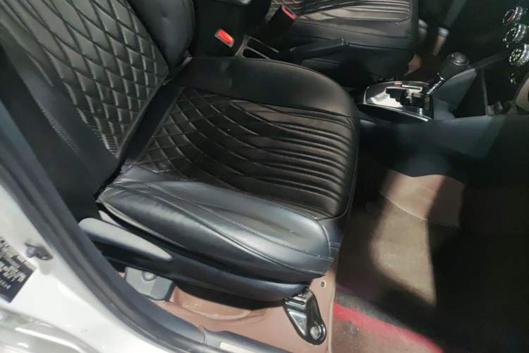 Used Toyota YARiS L Zhi Xuan 2022 1.5L CVT Leading PLUS Edition Right Front Seat