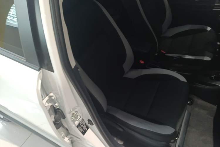 Used Toyota YARiS L Zhi Xuan 2022 X-Trail 1.5L CVT Leading PLUS Edition Right Front Seat