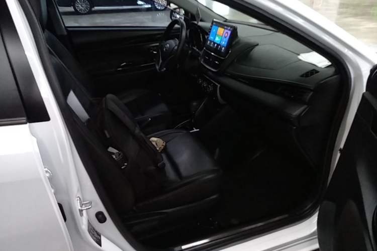 Used Toyota YARiS L Zhi Xuan 2022 X-Trail 1.5L CVT Luxury PLUS Edition Right Front Seat