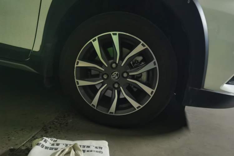 Used Toyota YARiS L Zhi Xuan 2022 X-Trail 1.5L CVT Luxury PLUS Edition Right Front Wheel Hub