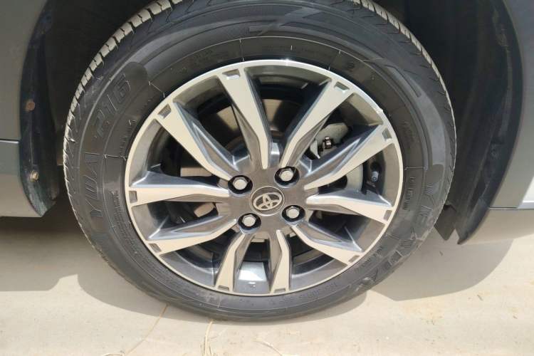 Used Toyota YARiS L Zhi Xuan 2022 X-Trail 1.5L CVT Luxury PLUS Edition Right Front Wheel Hub