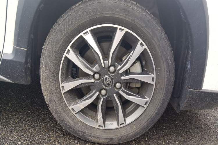Used Toyota YARiS L Zhi Xuan 2022 X-Trail 1.5L CVT Luxury PLUS Edition Right Front Wheel Hub