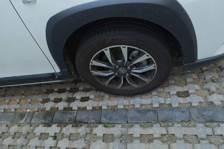 Used Toyota YARiS L Zhi Xuan 2022 X-Trail 1.5L CVT Leading PLUS Edition Right Front Wheel Hub