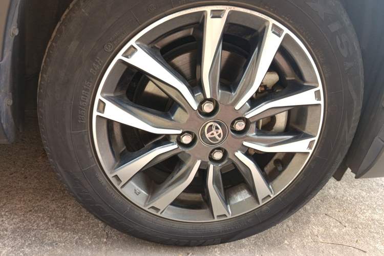 Used Toyota YARiS L Zhi Xuan 2022 X-Trail 1.5L CVT Luxury PLUS Edition Right Front Wheel Hub