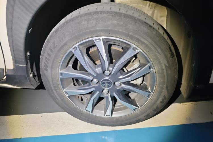 Used Toyota YARiS L Zhi Xuan 2022 X-Trail 1.5L CVT Luxury PLUS Edition Right Front Wheel Hub
