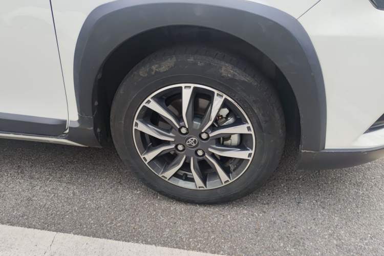 Used Toyota YARiS L Zhi Xuan 2022 X-Trail 1.5L CVT Luxury PLUS Edition Right Front Wheel Hub