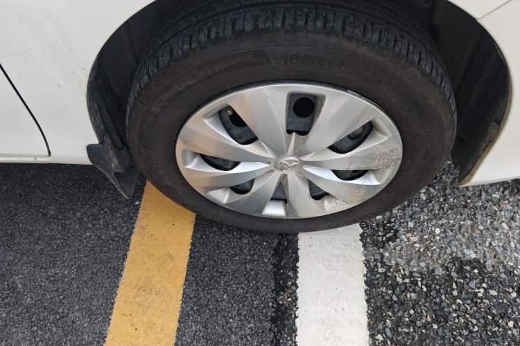 Used Toyota YARiS L Zhi Xuan 2022 1.5L CVT Leading PLUS Edition Right Front Wheel Hub