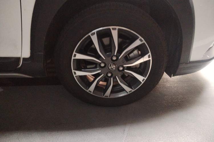 Used Toyota YARiS L Zhi Xuan 2022 X-Trail 1.5L CVT Luxury PLUS Edition Right Front Wheel Hub
