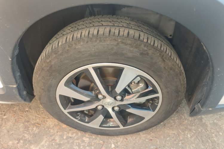 Used Toyota YARiS L Zhi Xuan 2022 X-Trail 1.5L CVT Leading PLUS Edition Right Front Wheel Hub