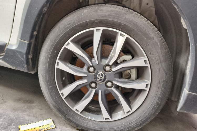 Used Toyota YARiS L Zhi Xuan 2022 X-Trail 1.5L CVT Luxury PLUS Edition Right Front Wheel Hub