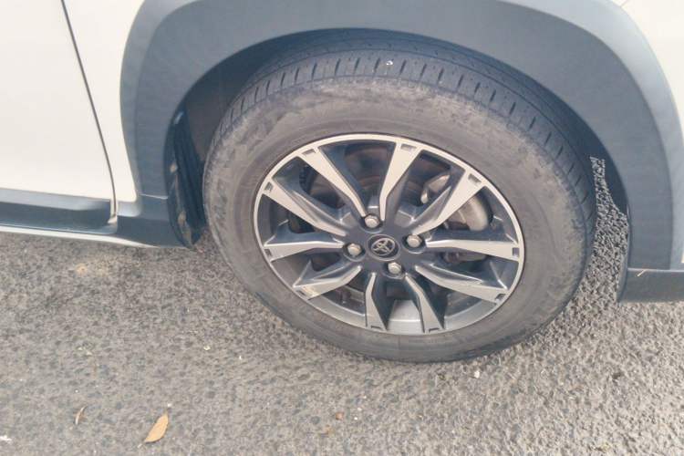 Used Toyota YARiS L Zhi Xuan 2022 X-Trail 1.5L CVT Luxury PLUS Edition Right Front Wheel Hub
