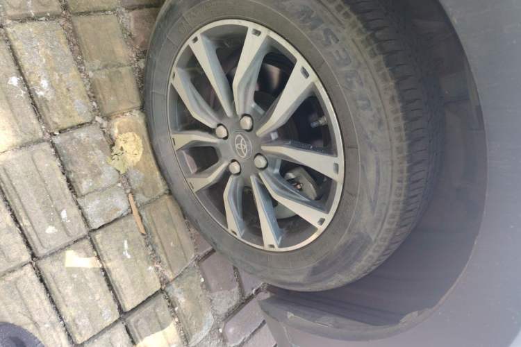 Used Toyota YARiS L Zhi Xuan 2022 X-Trail 1.5L CVT Luxury PLUS Edition Right Front Wheel Hub