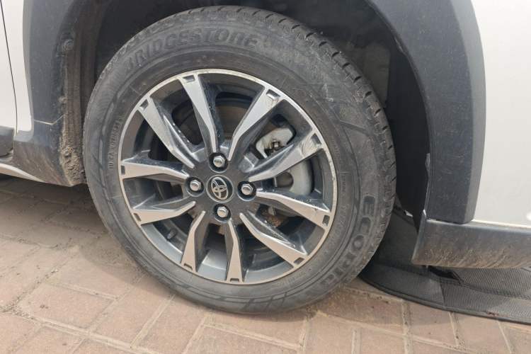 Used Toyota YARiS L Zhi Xuan 2022 X-Trail 1.5L CVT Luxury PLUS Edition Right Front Wheel Hub