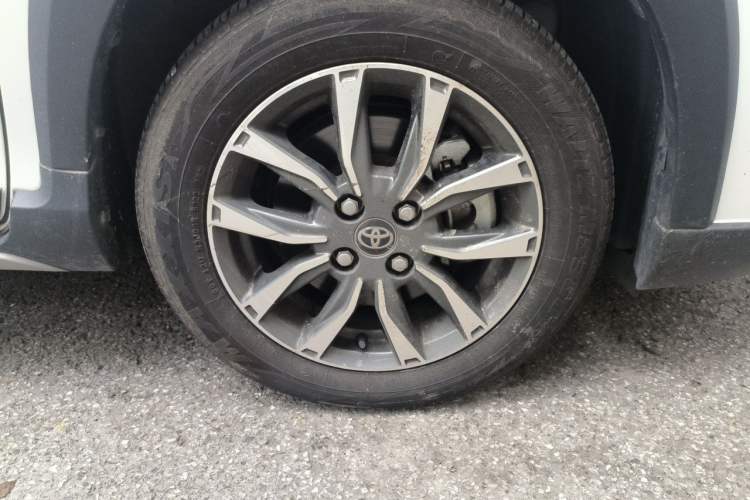 Used Toyota YARiS L Zhi Xuan 2022 X-Trail 1.5L CVT Luxury PLUS Edition Right Front Wheel Hub