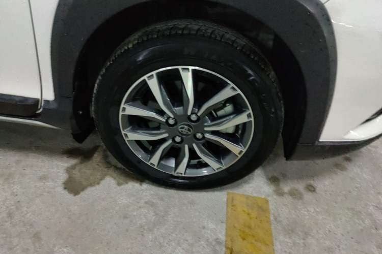 Used Toyota YARiS L Zhi Xuan 2022 X-Trail 1.5L CVT Luxury PLUS Edition Right Front Wheel Hub