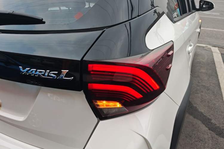 Used Toyota YARiS L Zhi Xuan 2022 X-Trail 1.5L CVT Luxury PLUS Edition Right Rear Taillight